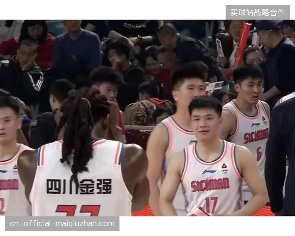 48队赛制下8个成绩最好的小组第三亦可晋级，这将迫使各队在小组赛末轮算计净胜球